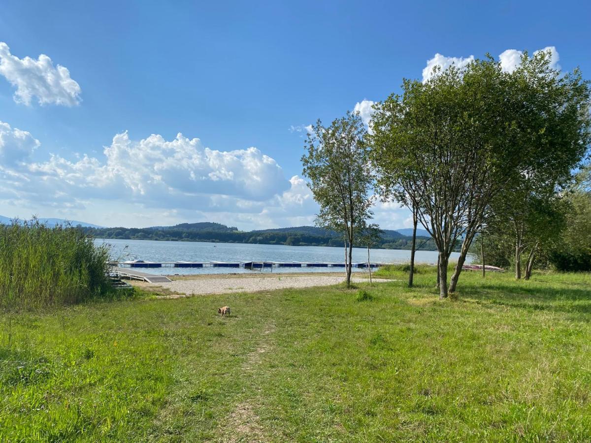 Apartman Na Brehu Lipna Černá v Pošumaví Esterno foto