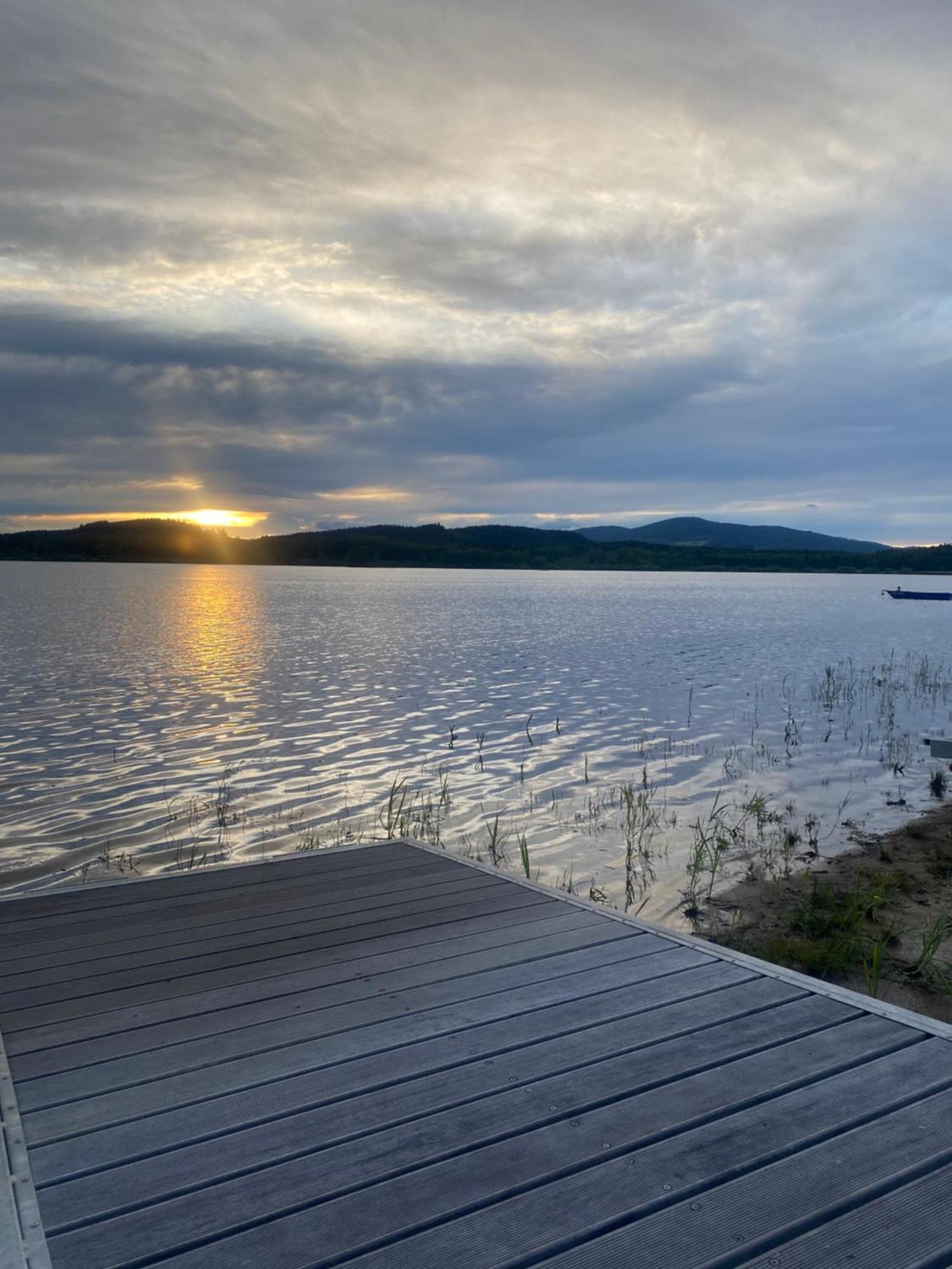 Apartman Na Brehu Lipna Černá v Pošumaví Esterno foto