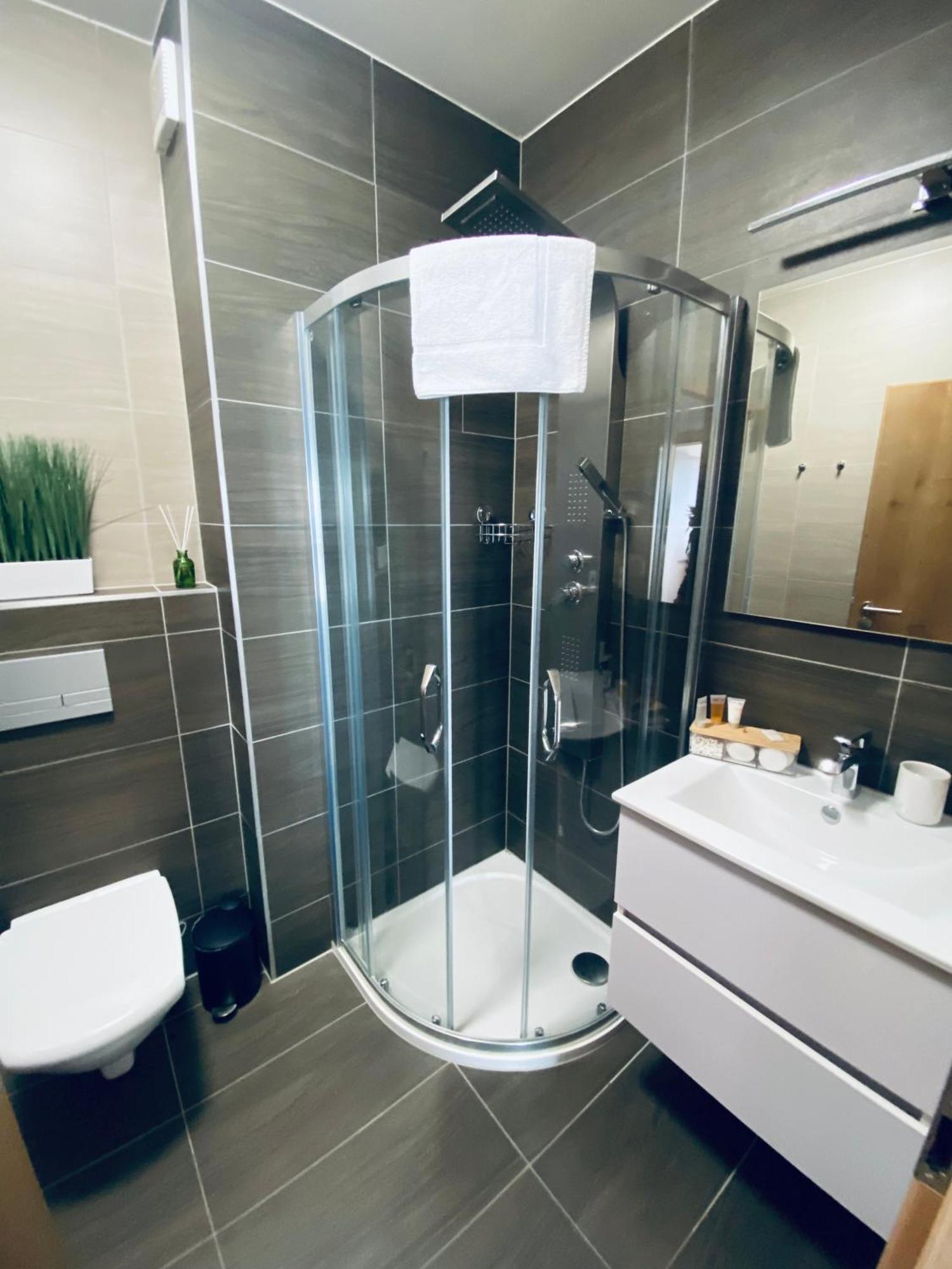 Apartman Na Brehu Lipna Černá v Pošumaví Esterno foto