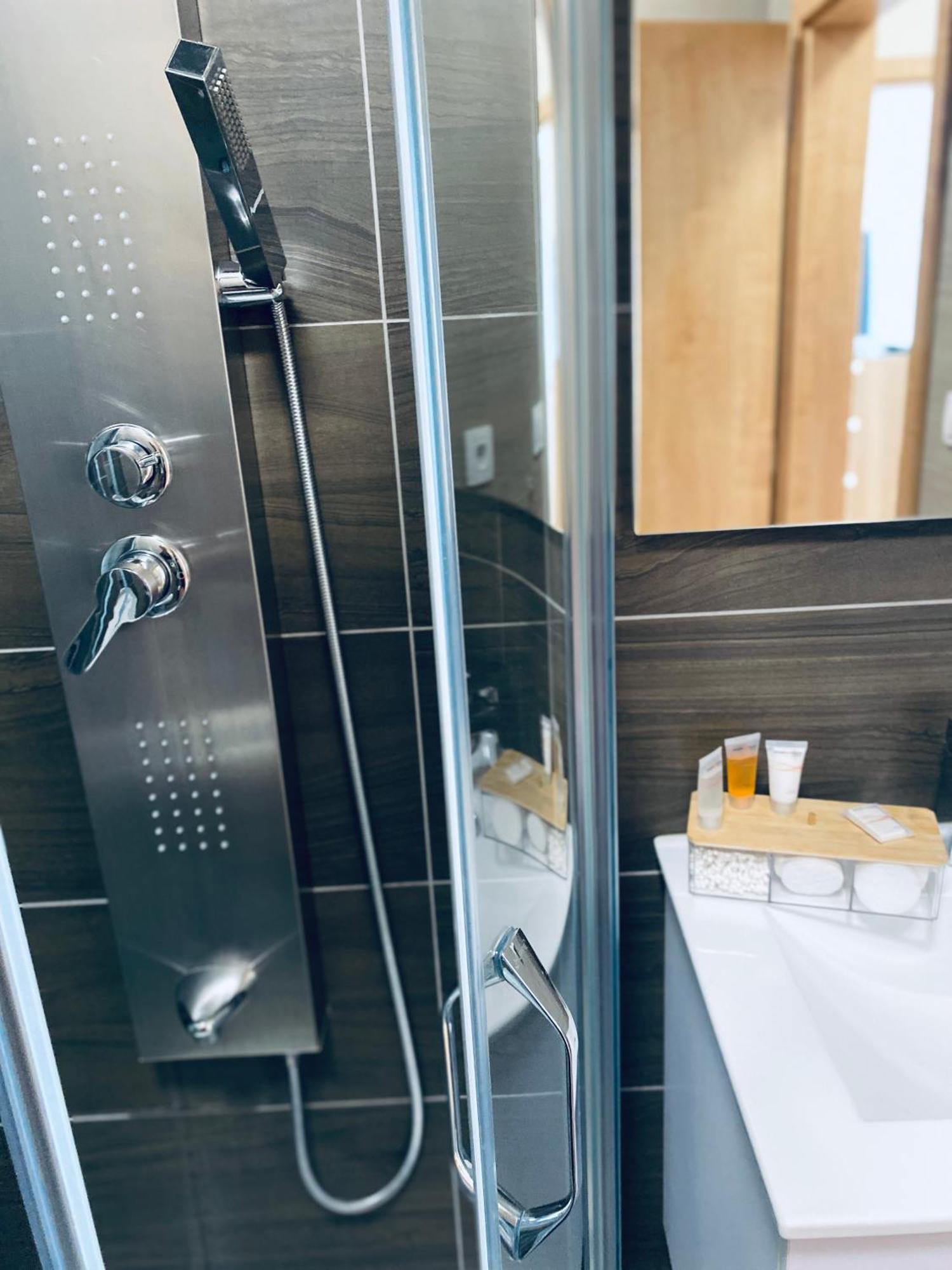Apartman Na Brehu Lipna Černá v Pošumaví Esterno foto