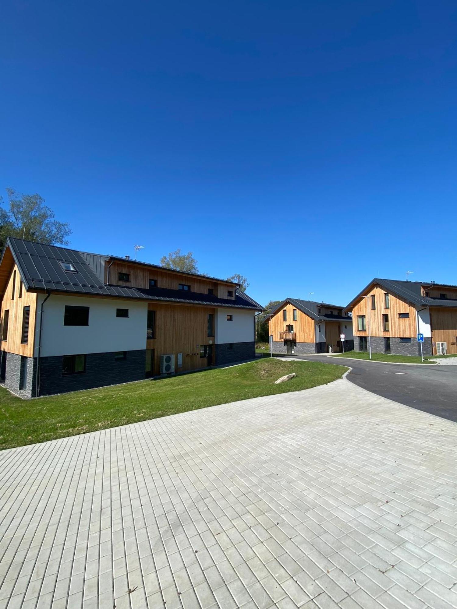 Apartman Na Brehu Lipna Černá v Pošumaví Esterno foto