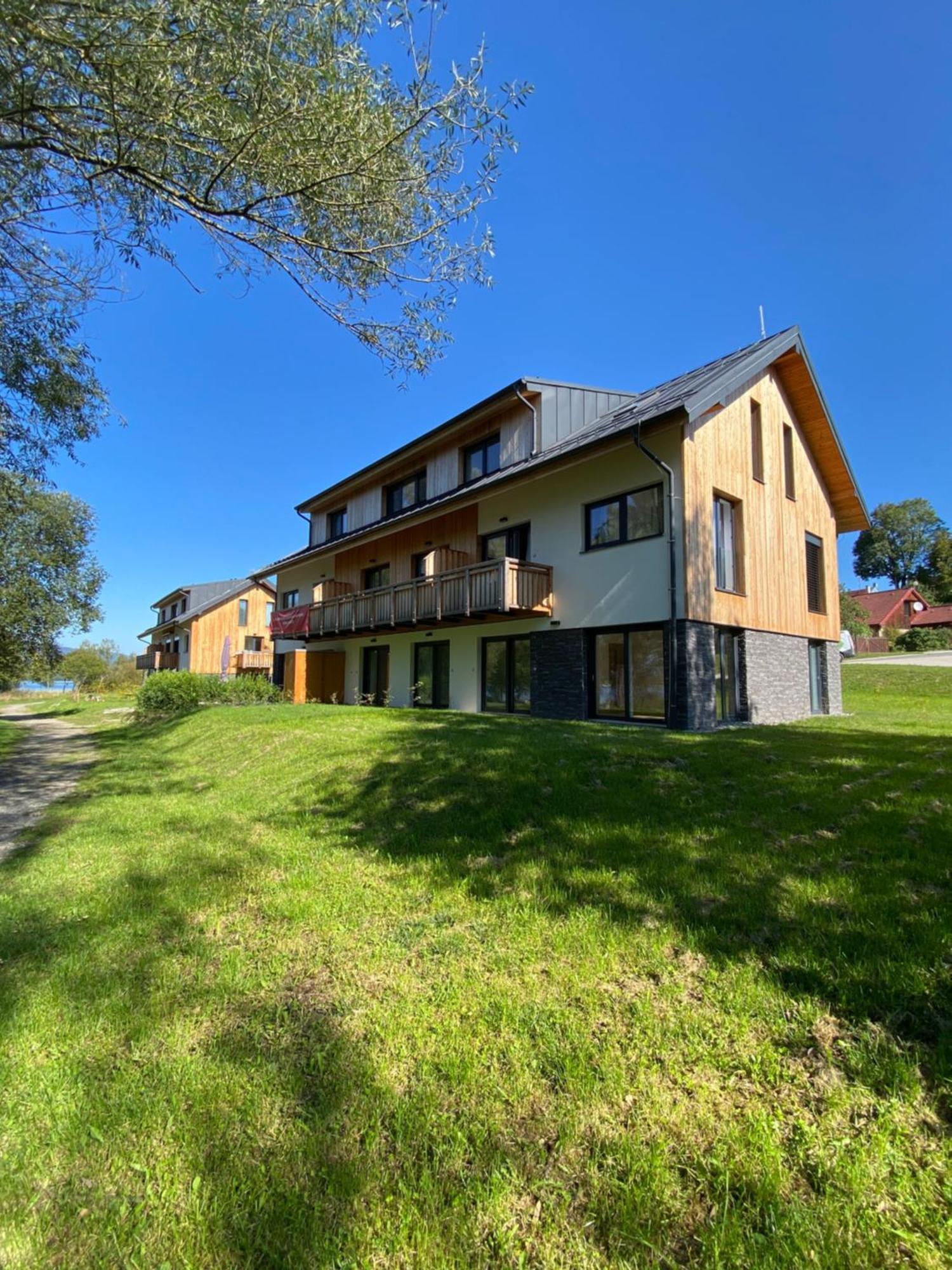 Apartman Na Brehu Lipna Černá v Pošumaví Esterno foto