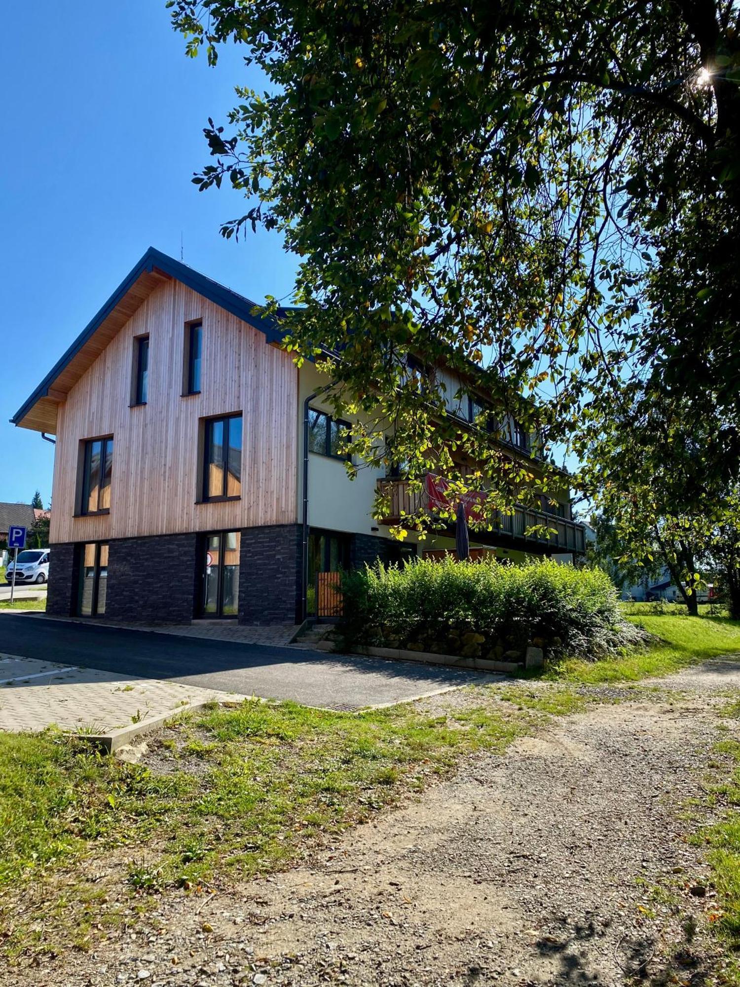 Apartman Na Brehu Lipna Černá v Pošumaví Esterno foto